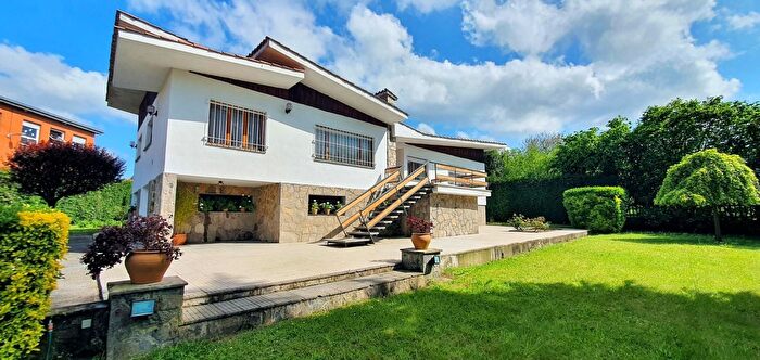 Casa en venta en Fozaneldi Tenderina Ventanielles, Colloto de 6 habitaciones