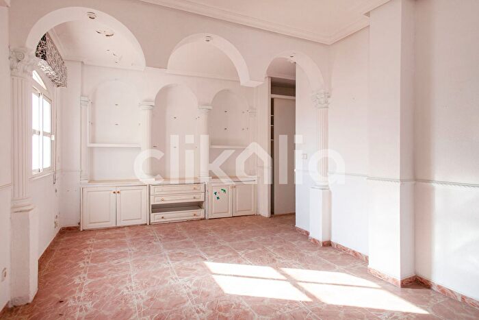 Casas en venta y pisos alquiler - 1