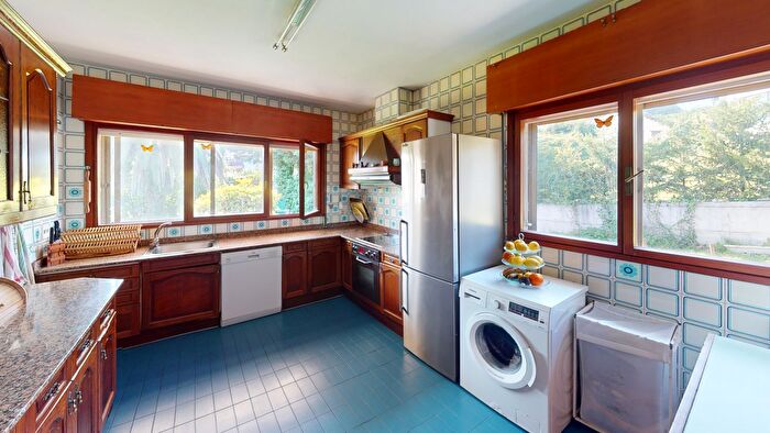 Casas en venta y pisos alquiler - 2