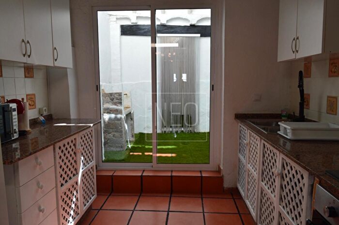 Casas en venta y pisos alquiler - 3