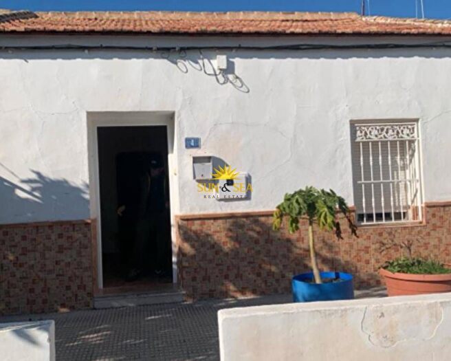 Casas en venta y pisos alquiler - 1