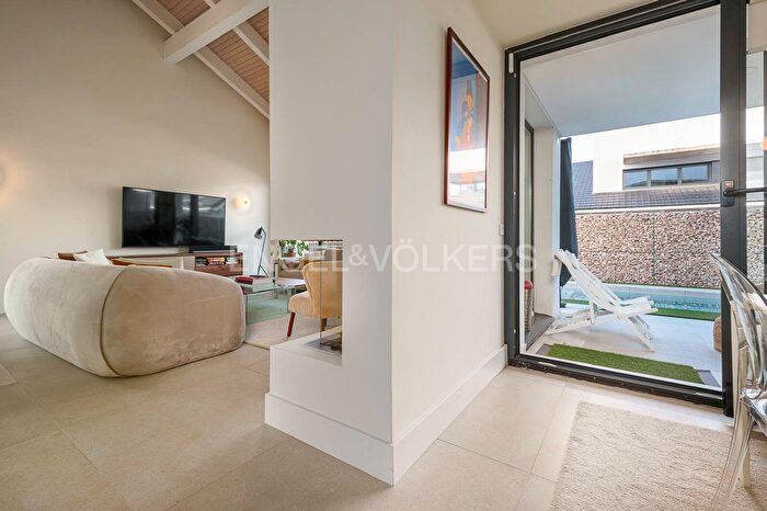 Casas en venta y pisos alquiler - 3