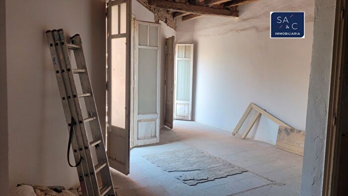 Casas en venta y pisos alquiler - 2