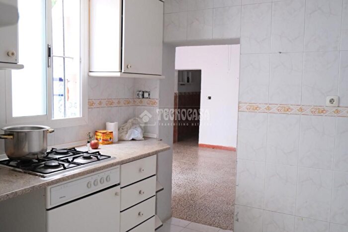Casas en venta y pisos alquiler - 3