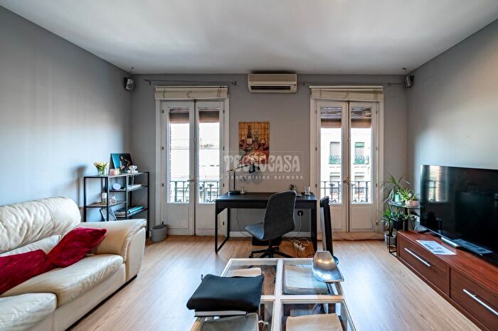 Casas en venta y pisos alquiler - 1