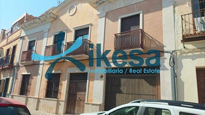 Casas en venta y pisos alquiler - 1