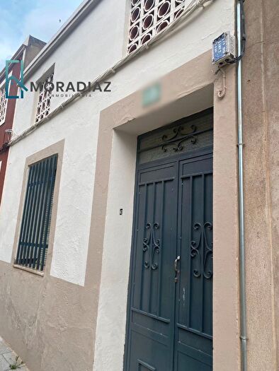 Casas en venta y pisos alquiler - 1