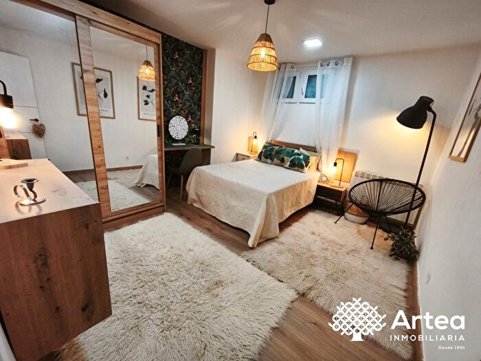 Casas en venta y pisos alquiler - 1
