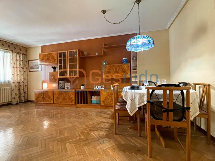 Casas en venta y pisos alquiler - 1