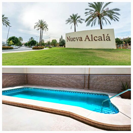 Casa en venta en Nueva Alcalá, Alcalá de Guadaira de 4 habitaciones