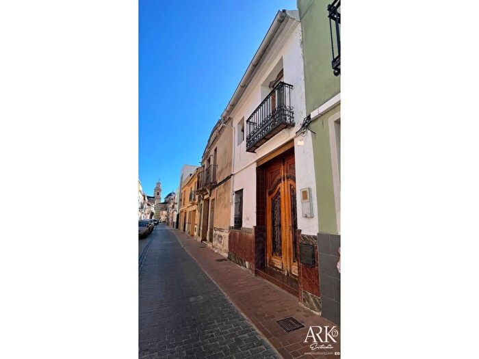 Casas en venta y pisos alquiler - 2