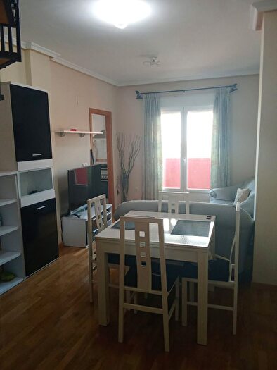 Casas en venta y pisos alquiler - 1