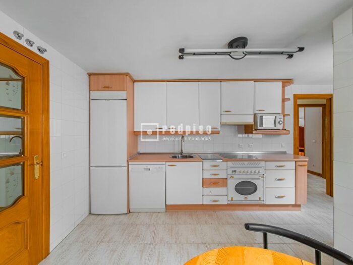 Casas en venta y pisos alquiler - 2