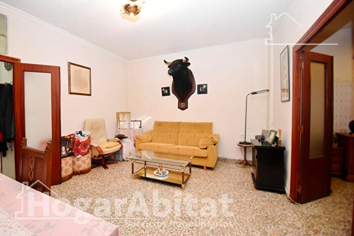 Casas en venta y pisos alquiler - 3