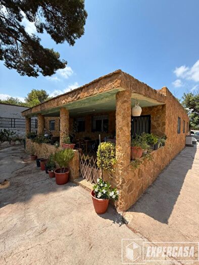 Casas en venta y pisos alquiler - 1