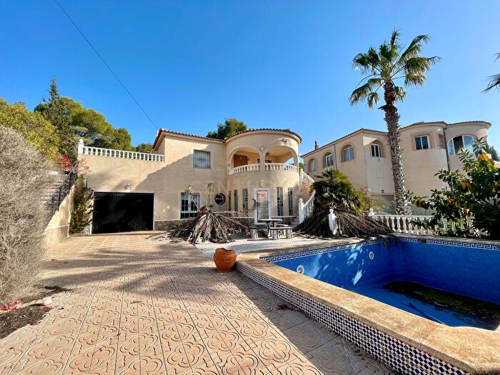 Piso en venta en San Miguel de Salinas, Alicante de 4 habitaciones