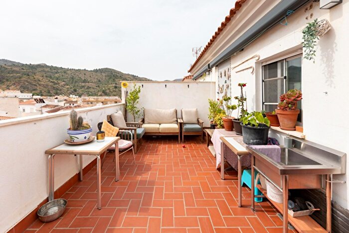 Casa en venta en Vélez de Benaudalla, Granada de 3 habitaciones