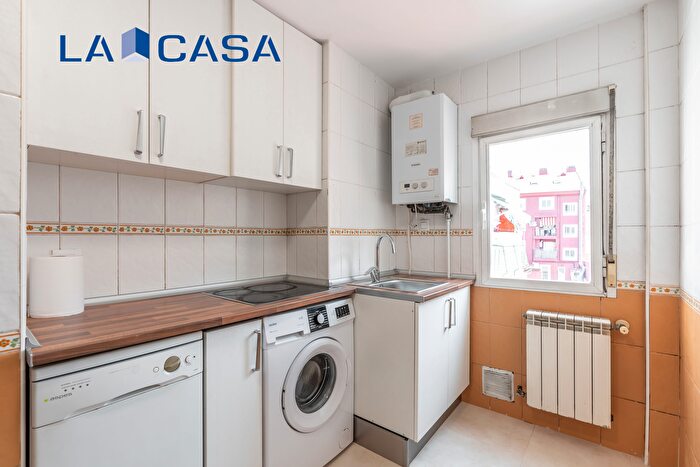 Casas en venta y pisos alquiler - 1