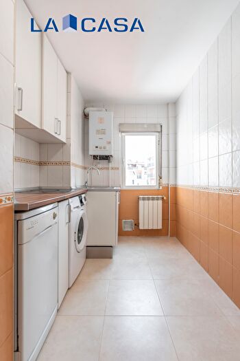 Casas en venta y pisos alquiler - 3