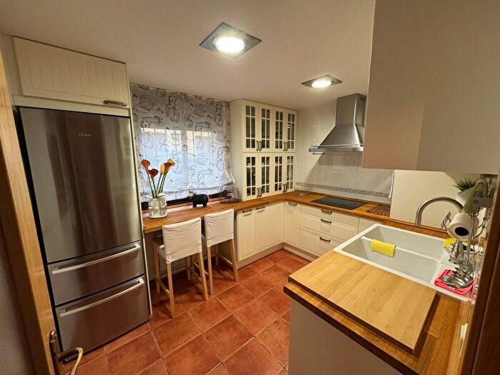 Casas en venta y pisos alquiler - 2