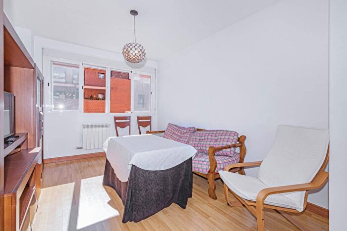 Casas en venta y pisos alquiler - 1