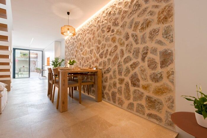 Casas en venta y pisos alquiler - 3