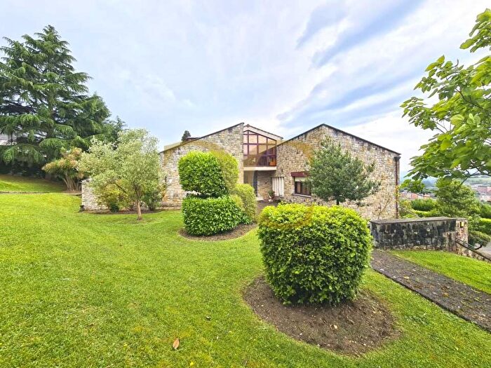 Casas en venta y pisos alquiler - 2