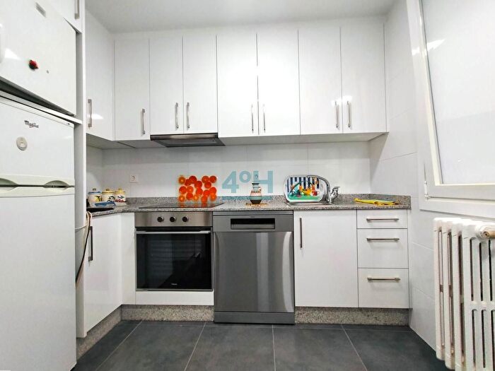 Casas en venta y pisos alquiler - 1