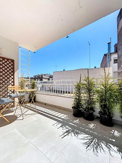 Casas en venta y pisos alquiler - 1