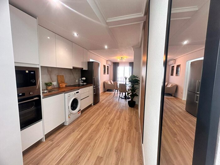 Casas en venta y pisos alquiler - 2