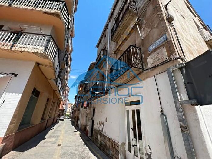 Casas en venta y pisos alquiler - 1