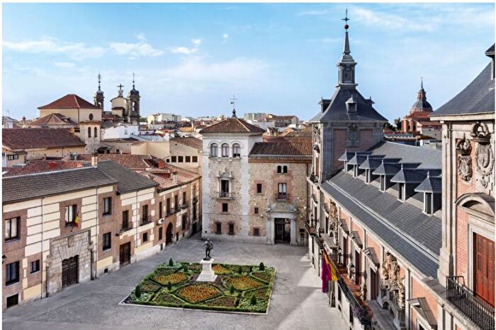 Casas en venta y pisos alquiler - 3