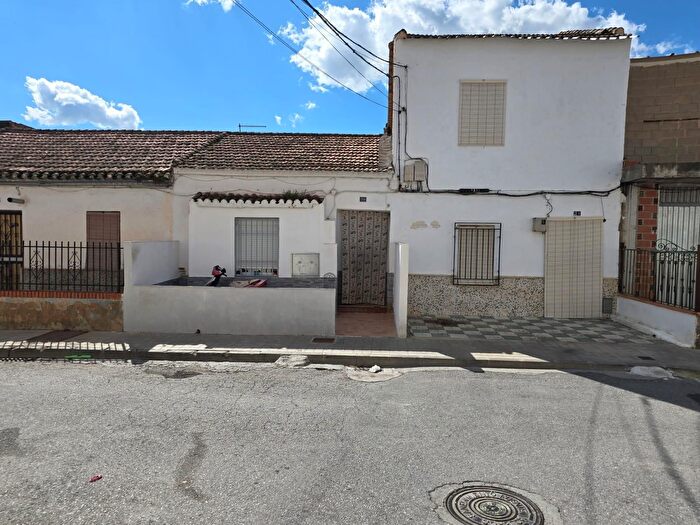 Casas en venta y pisos alquiler - 3