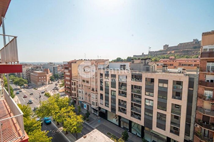 Casas en venta y pisos alquiler - 1