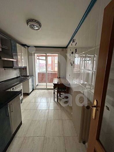 Casas en venta y pisos alquiler - 2