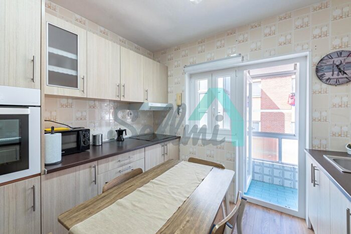 Casas en venta y pisos alquiler - 2