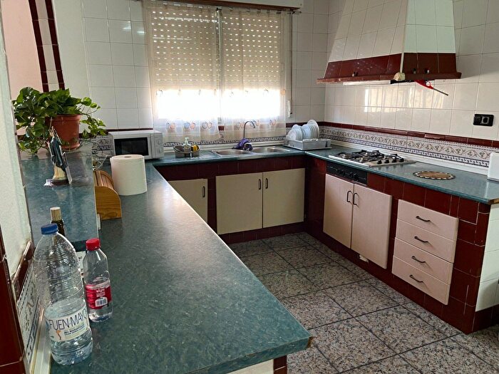 Casas en venta y pisos alquiler - 2
