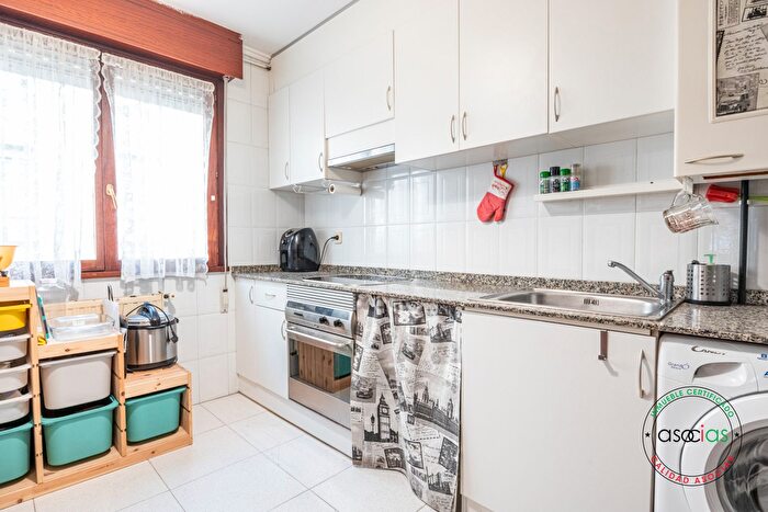 Casas en venta y pisos alquiler - 2