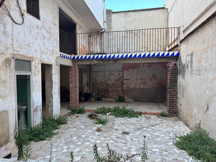 Casas en venta y pisos alquiler - 1