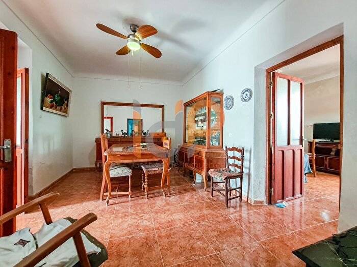 Casas en venta y pisos alquiler - 2
