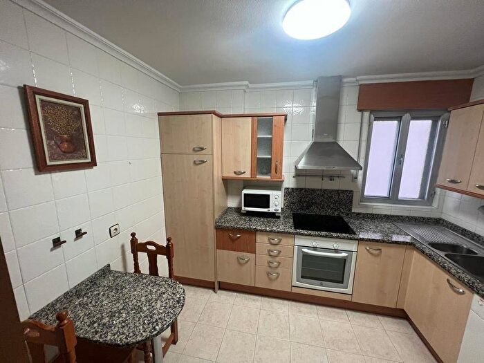 Casas en venta y pisos alquiler - 2