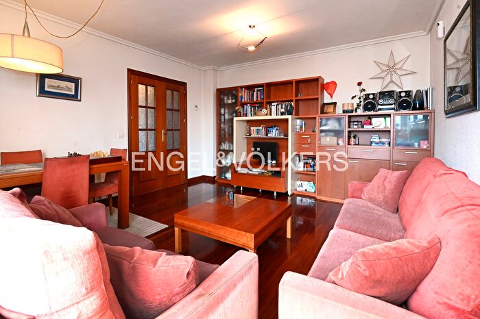 Casas en venta y pisos alquiler - 1