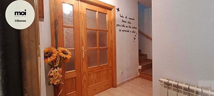 Casas en venta y pisos alquiler - 3