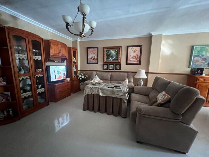 Casa en venta en Centro Doña Mercedes, Dos Hermanas de 3 habitaciones