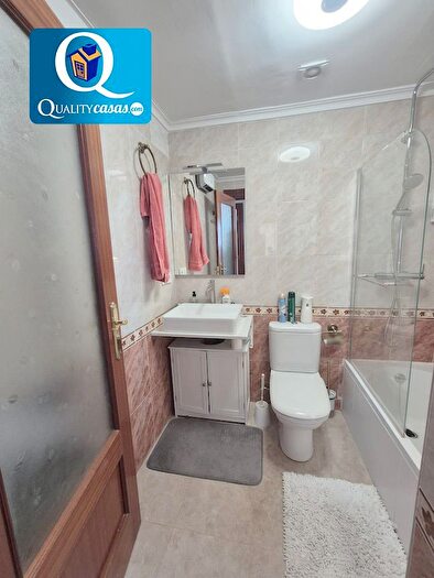 Casas en venta y pisos alquiler - 3