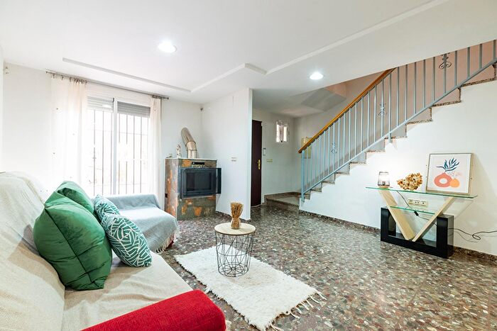 Casas en venta y pisos alquiler - 3