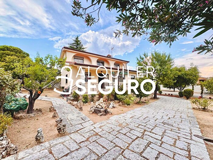 Casas en venta y pisos alquiler - 1