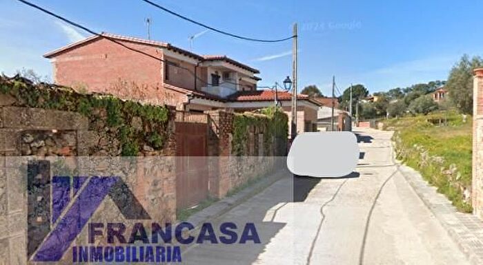 Casa en venta en Navalcán, Toledo de 4 habitaciones