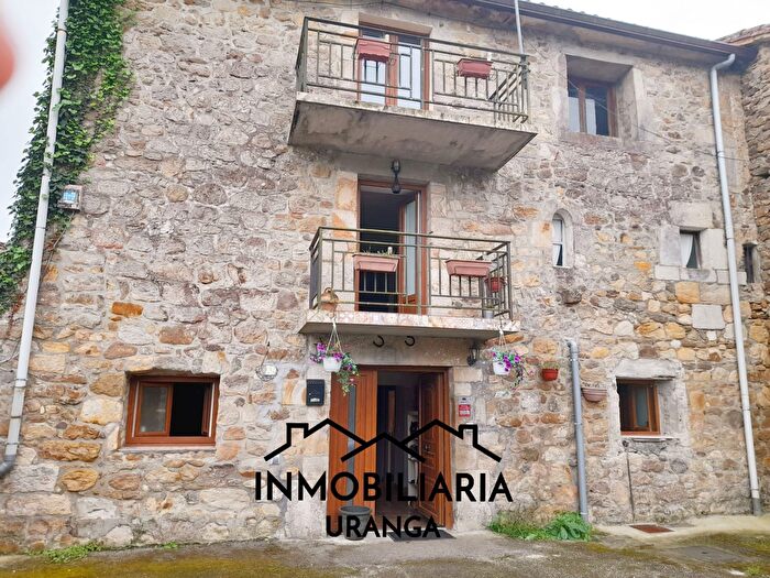 Casas en venta y pisos alquiler - 1