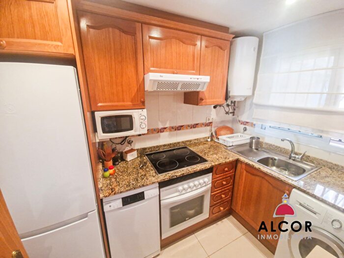 Casas en venta y pisos alquiler - 3